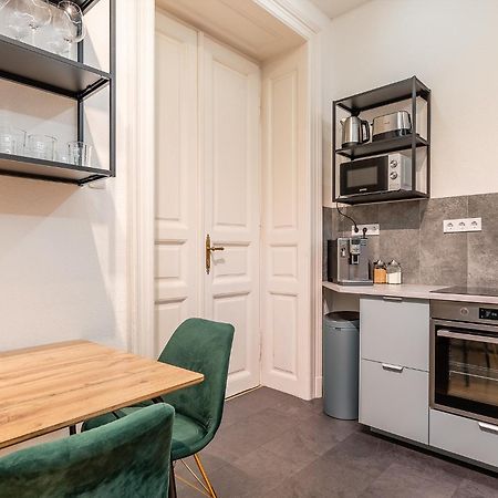 Aviator Luxury Apartment Budapest Eksteriør billede